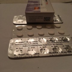 Alternative view of Ritalin 10 mg Methylphenidate Hydrochloride